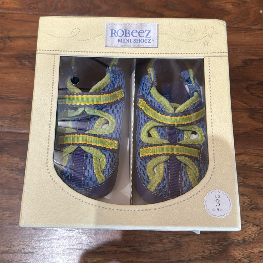 Robeez Baby Crib Shoes Breezeez Boys Blue.  Sz 6-9 months/size 3.  NWT